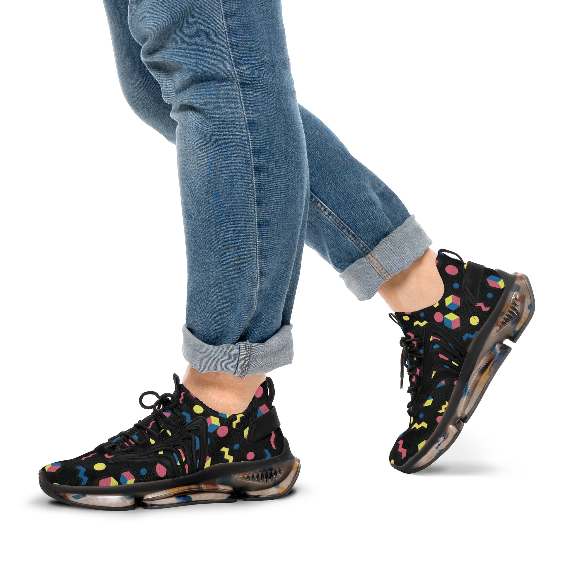 Men's geometric mesh sneakers with multicolor Memphis pattern, black sole